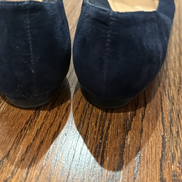 Ellen Tracy Navy Suede Flats with Black Elastic size 7.5 - Picture 4 of 5